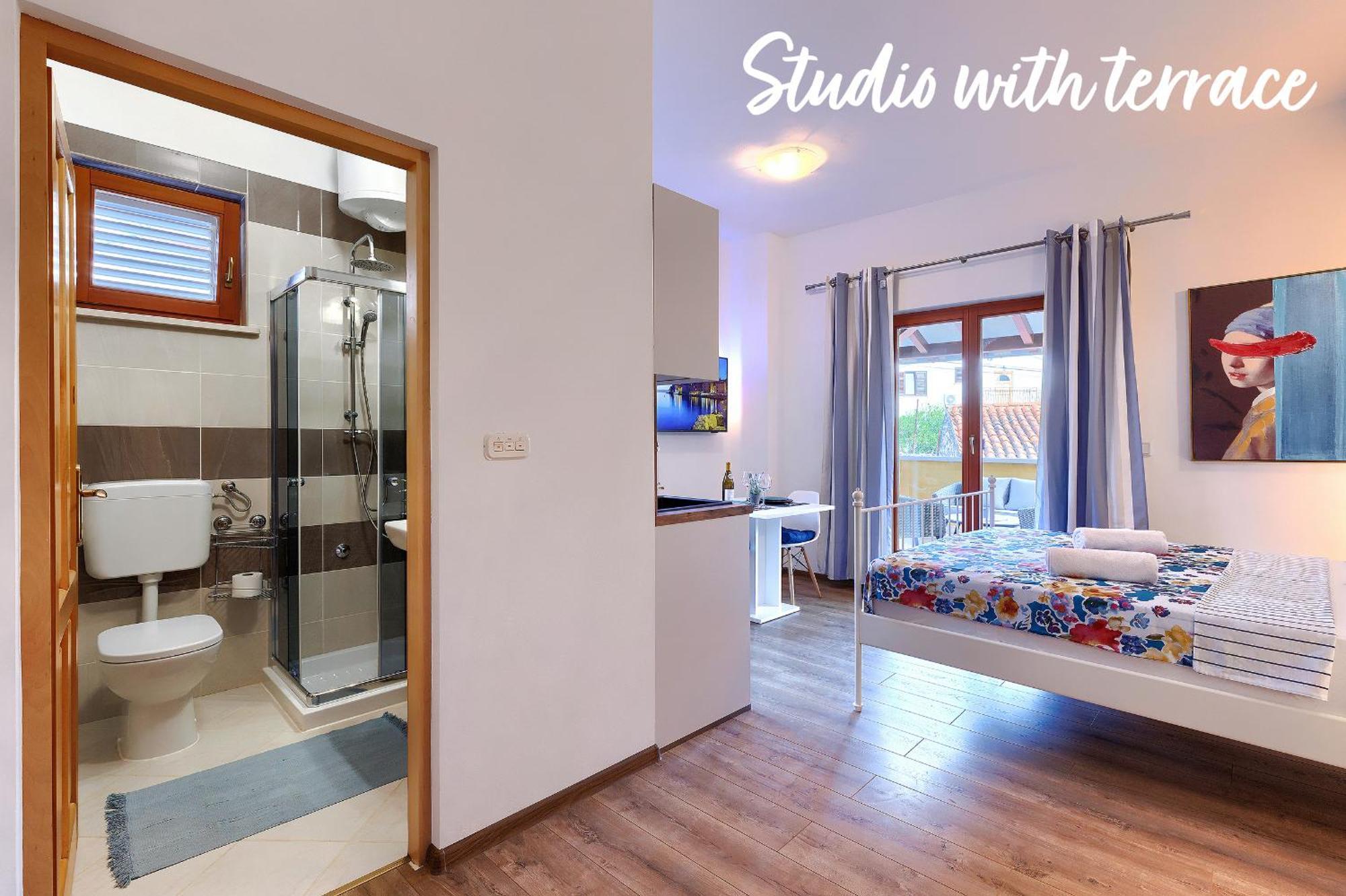 Studios Notte Sul Porto Rovinj Exterior photo
